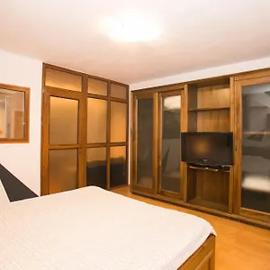 Apartament 30, Bucureşti